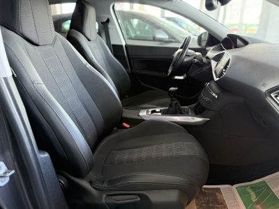 PEUGEOT 308 BlueHDi 130 SeS GT Line
