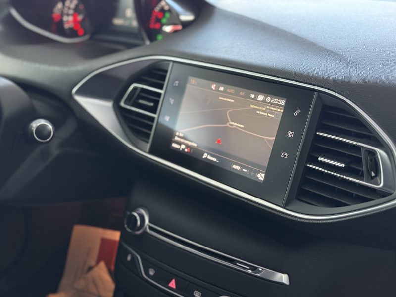 PEUGEOT 308 BlueHDi 130 SeS GT Line