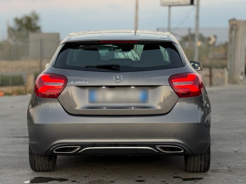 MERCEDES Classe A 180 d Premium