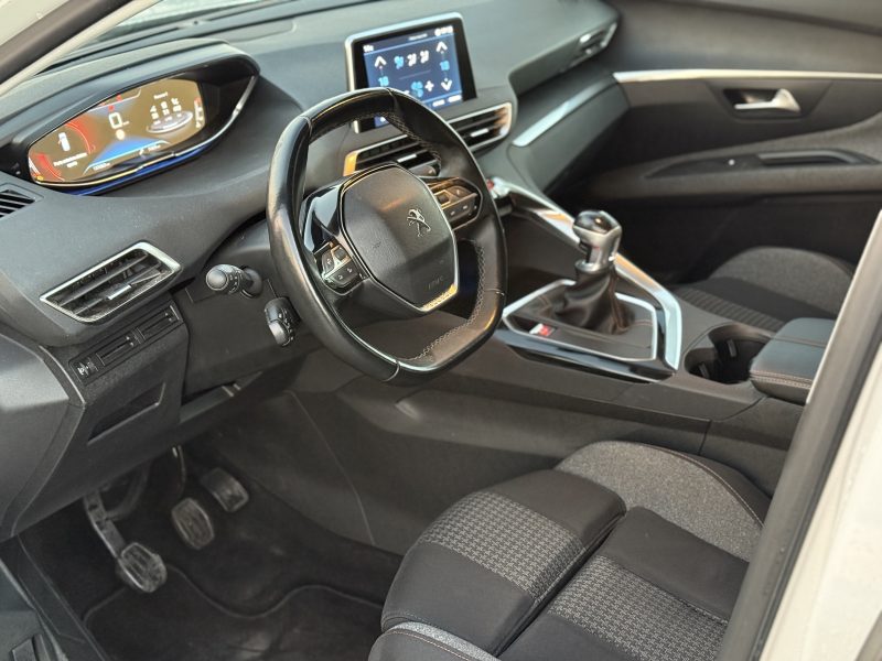 PEUGEOT 3008 1.5 BlueHdi 130 S&S Allure