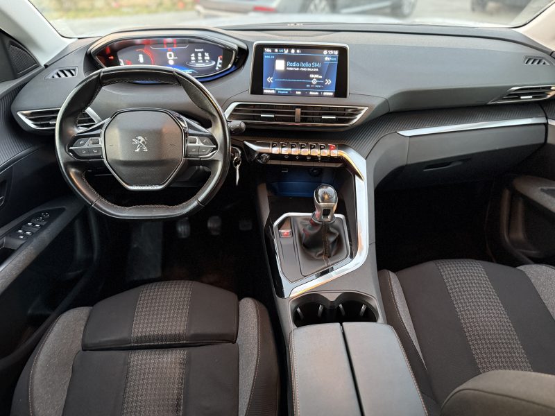 PEUGEOT 3008 1.5 BlueHdi 130 S&S Allure