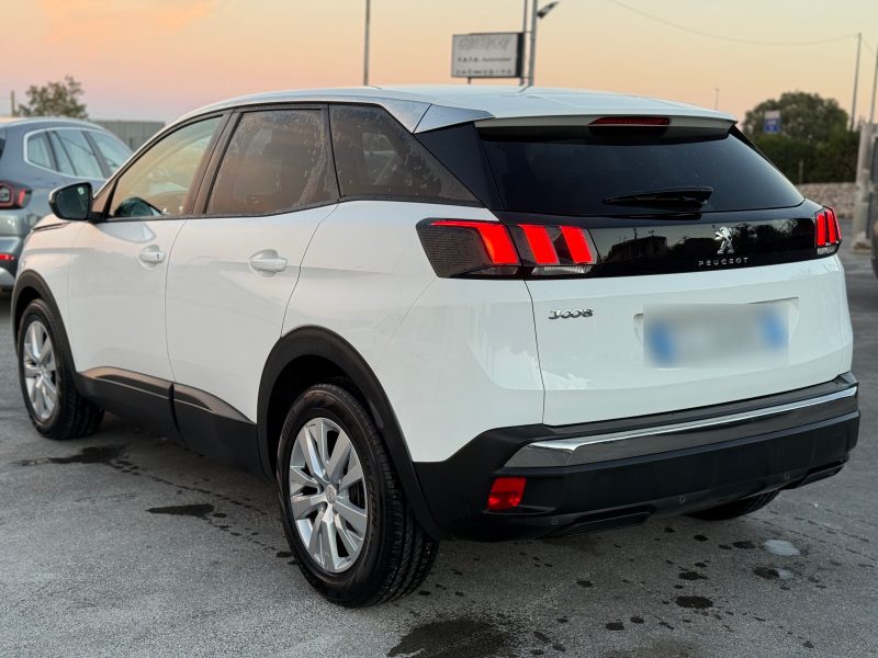 PEUGEOT 3008 1.5 BlueHdi 130 S&S Allure