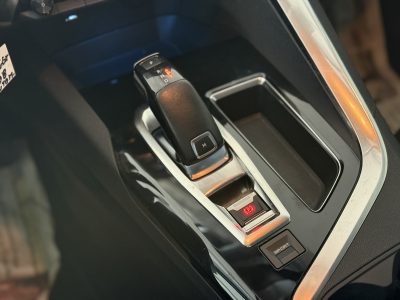 PEUGEOT 3008 BlueHDi 130 SeS EAT8 Allure