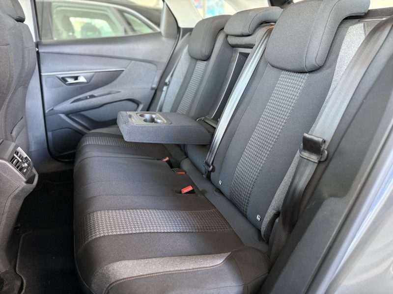 PEUGEOT 3008 BlueHDi 130 SeS EAT8 Allure