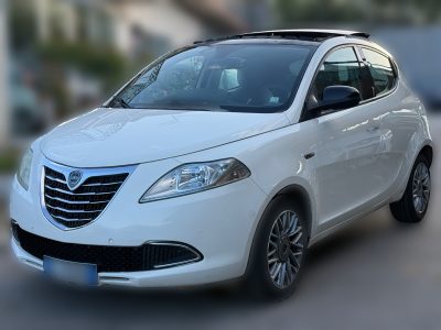 Lancia Ypsilon 1.3 Mjt 95cv Platino TETTO | MOTORE NUOVO