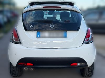 Lancia Ypsilon 1.3 Mjt 95cv Platino TETTO | MOTORE NUOVO