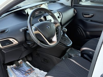 Lancia Y 1.0 70 CV S&S HYBRID A.F.