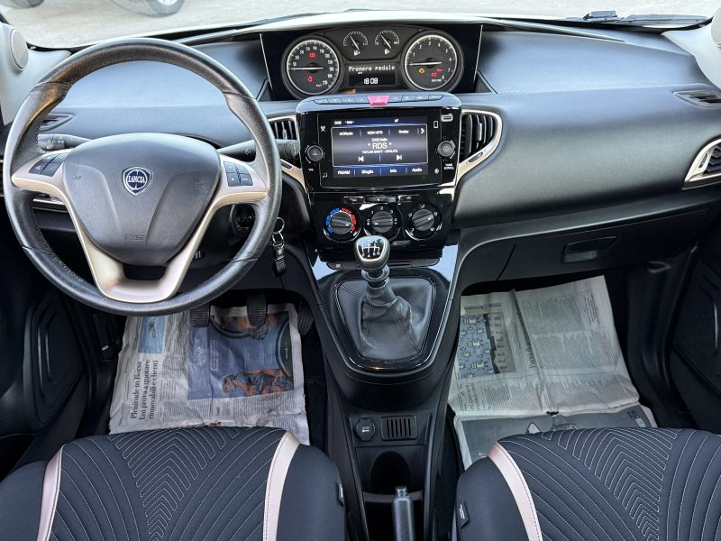 Lancia Y 1.0 70 CV S&S HYBRID A.F.