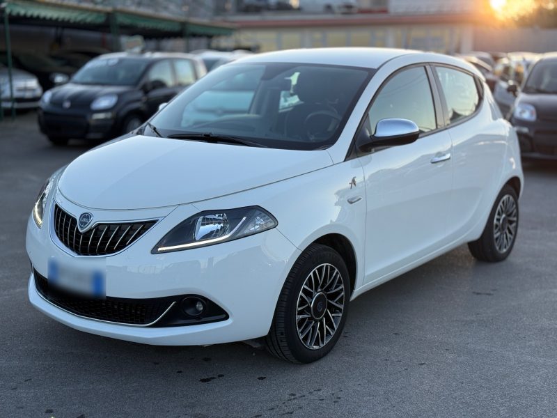 Lancia Y 1.0 70 CV S&S HYBRID A.F.