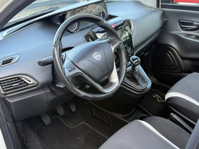 Lancia Ypsilon 1.3 Mjt 95cv Platino TETTO | MOTORE NUOVO